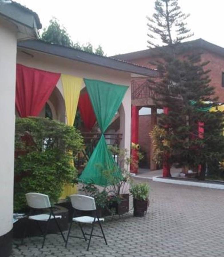 Joy Family Lodge Amasaman Luaran gambar