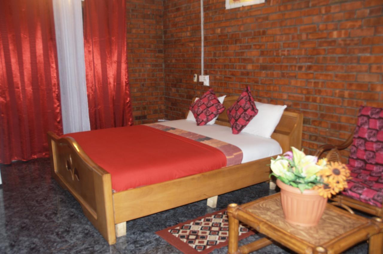 Joy Family Lodge Amasaman Luaran gambar
