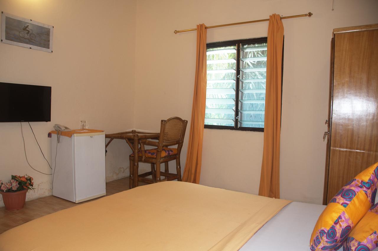 Joy Family Lodge Amasaman Luaran gambar